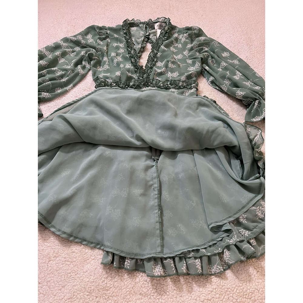 Aura Ruffled Floral Green Dress (NWT) - Picture 5 of 14